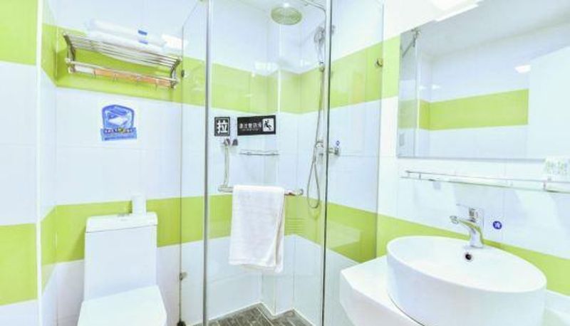 Camera - 7 Days Inn (Guilin Qixing Road)