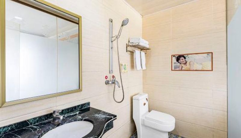 Camera - Guangzhou Jiahao Hotel (Shijing Metro Station)