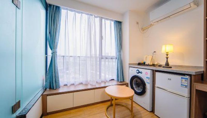 Zimmer - Meiqi Light Luxury Apartment (Zhuhai Mingzhu City Rail Station)