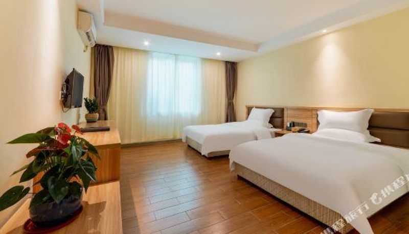 Camera - Yuehu Bay Hotel (Zhuhai Baiteng Lake)