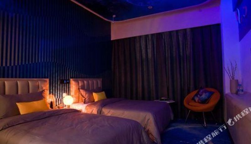 Camera - Feel Art Hotels