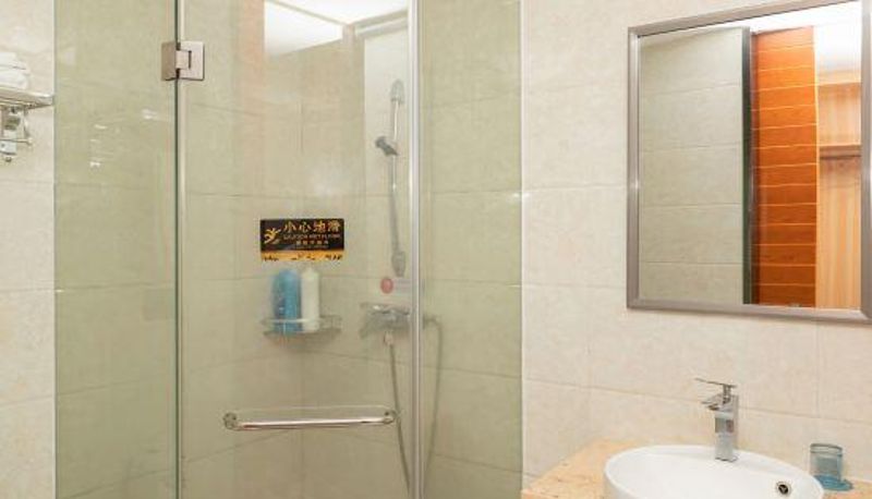 Kamer - 168 Chain Hotel (Shenzhen Songbai Road)