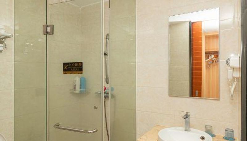 Kamer - 168 Chain Hotel (Shenzhen Songbai Road)