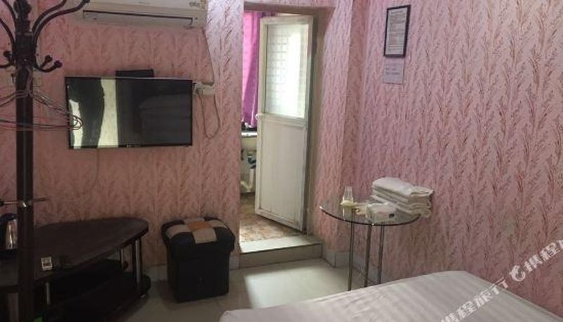 Camera business - Qunli Hostel