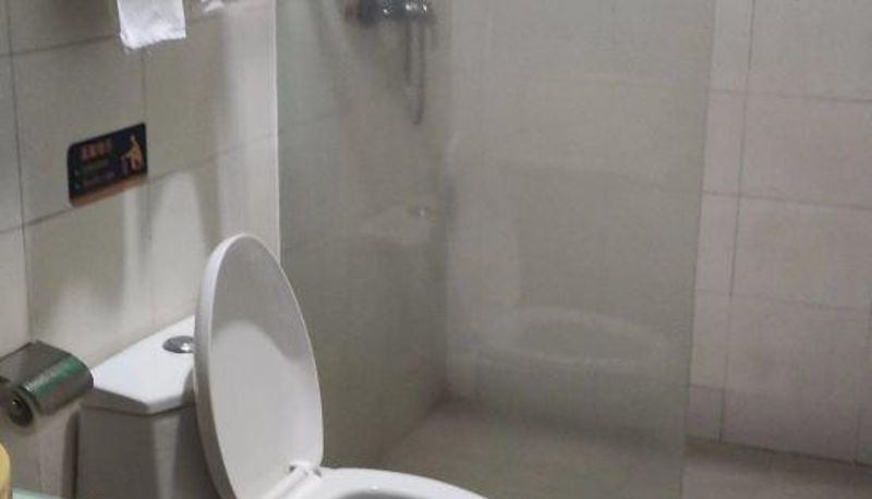 Kamer - Pingwan Business Hotel (Shenzhen Nanlian Metro Station Moortown Branch)
