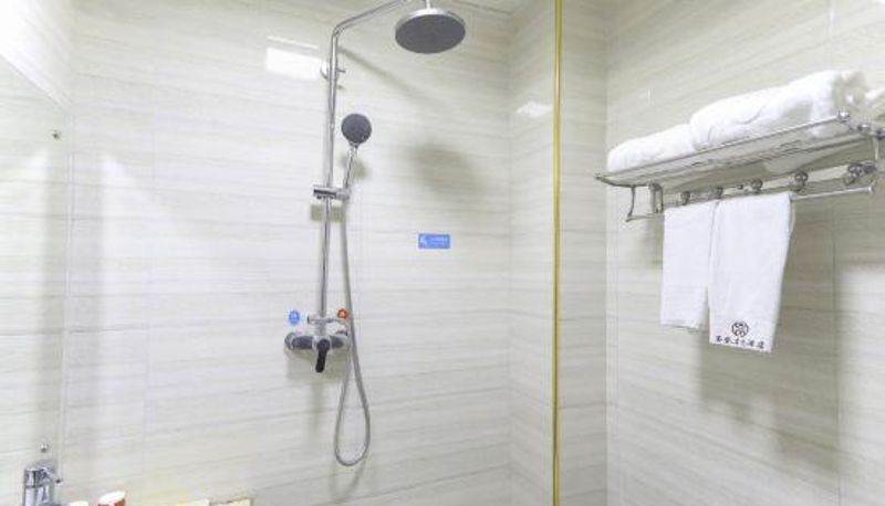 Zimmer - Sheng Deng Yue Min Hotel (Shenzhen Henggang Metro Station)