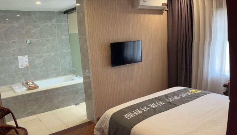 Kamer - Ai Qin Hai Hotel Chain
