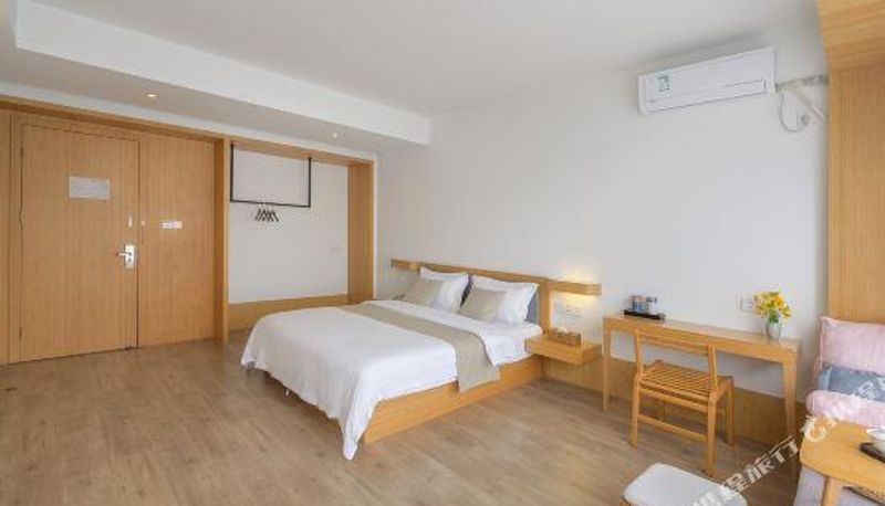 Camera - Liuyue Shanxi Hotel