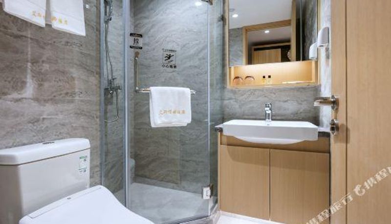 Camera con balcone - Esberg Apartment (Hangzhou Longhu Zijing Tianjie)