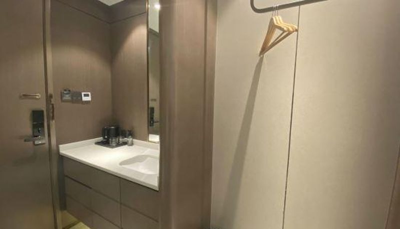 Room - Mia Hotel