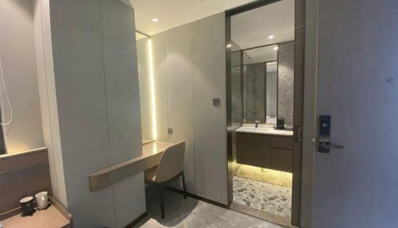 Room - Mia Hotel
