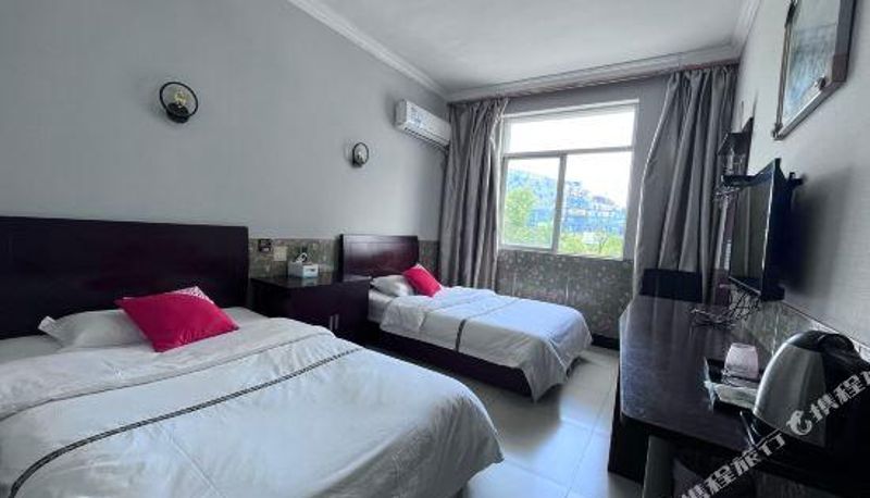 Room - Summit Business Hotel