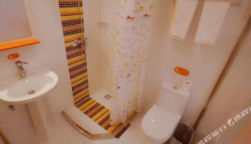 Camera - Pudding Hotel (Suzhou Shi Road Guangji South Road Subway Station)