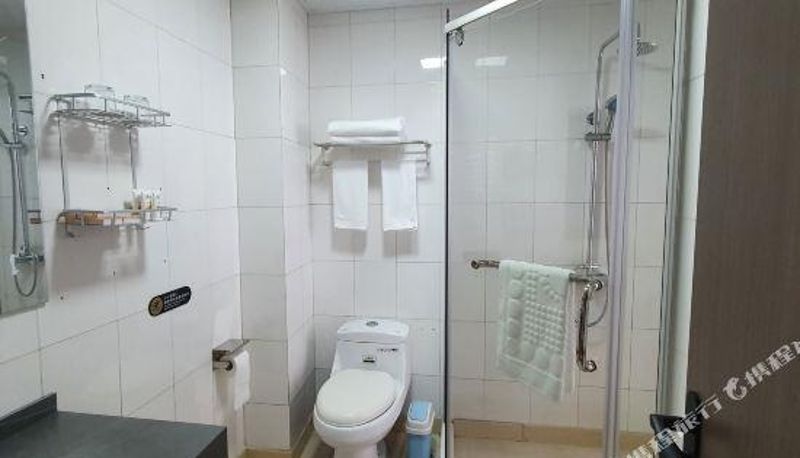 Camera - Pingbotai Business Hotel