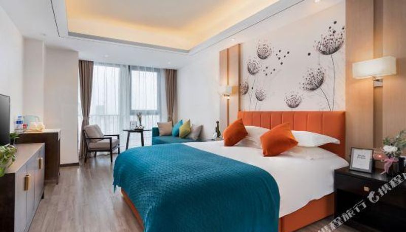 Camera - Banian Tree Hotel (Nanjing Zhengda Himalayas)