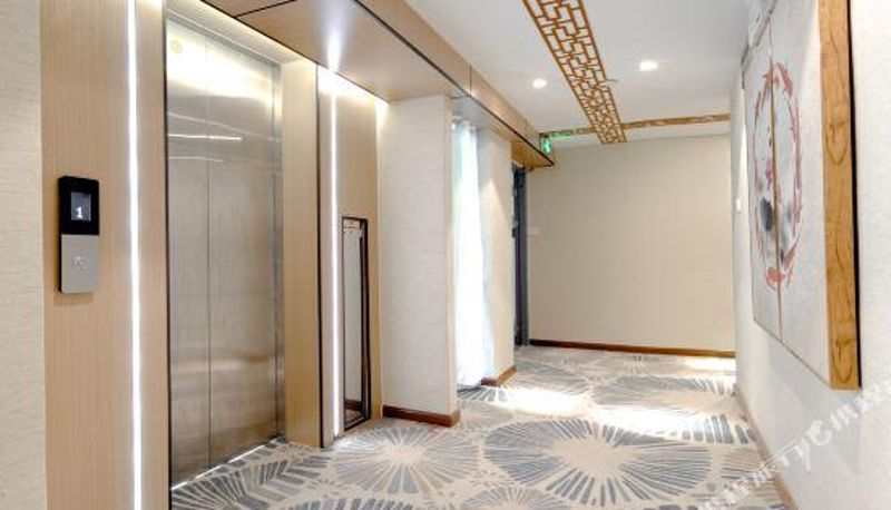 Wellness and fitness area - Nanjing)  Confucius Temple Zhuque Bridgeside Hotel (Pingjiangfu Road