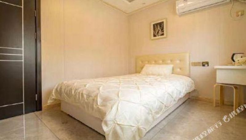 Camera - Nanjing Lamper theme Business Hotel