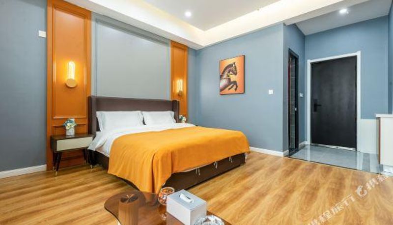 Zimmer - Manlu CC Hotel (Aviation High-tech Industrial Base)