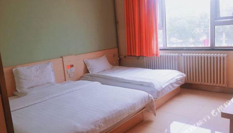 Gezinskamer - 7 Days Inn(Qingdao Huangdao District Dongjiakou poli subway station store)