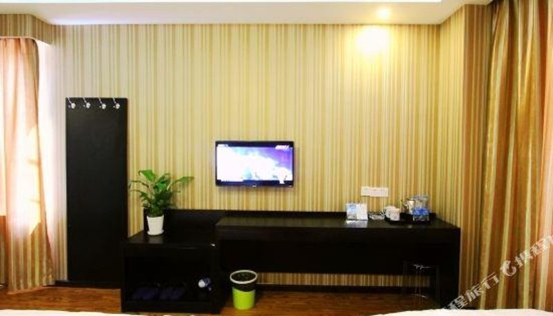 Habitación corporativa - 118 Inns (Qingdao Nanchang Road North subway station)