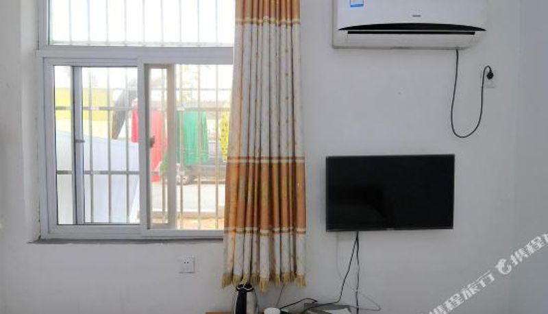 Camera - Yiqing Xinyuan Hotel