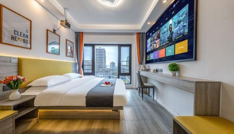 Camera - Sesame Light Luxury Hotel (Gaoxin Tianjie Sunac Cultural Tourism City Branch)