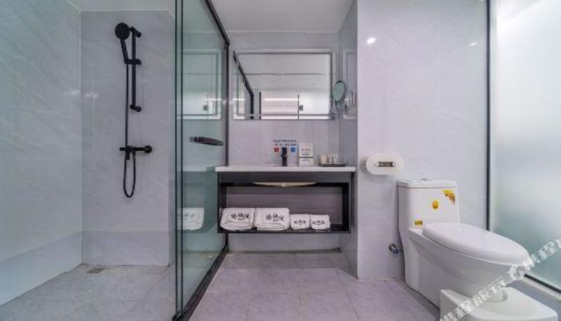 Pokój - Happy stay at Cinema Hotel (Changsheng Bridge Light Rail Station)