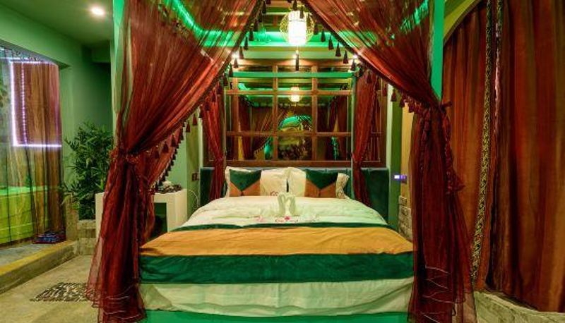 Vista interna - Love Theme Hotels