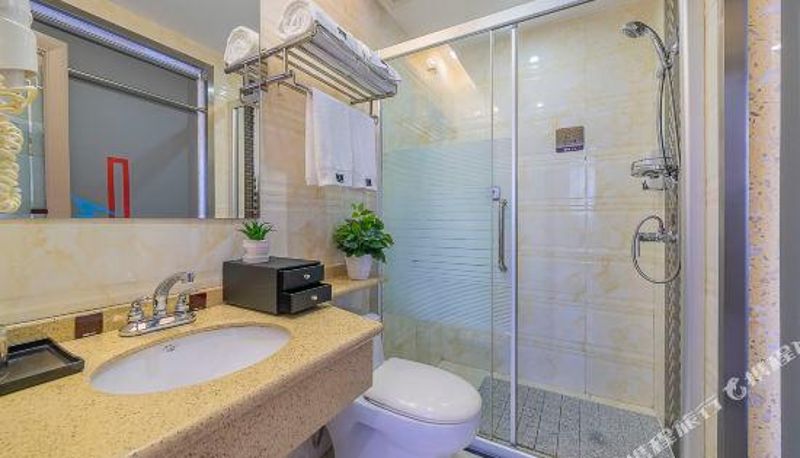 Camera - Kairo Hotel (Chongqing Zhuangyuanbei Light Rail Station)