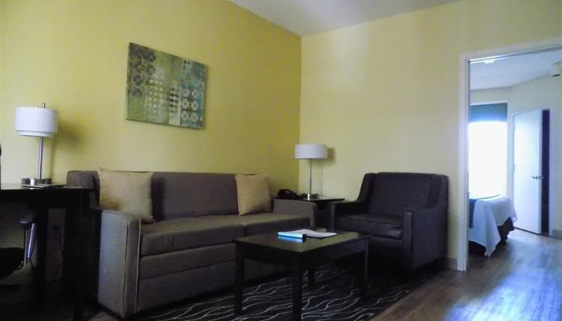 Suite - Best Western Plus Deerfield Beach Hotel & Suites