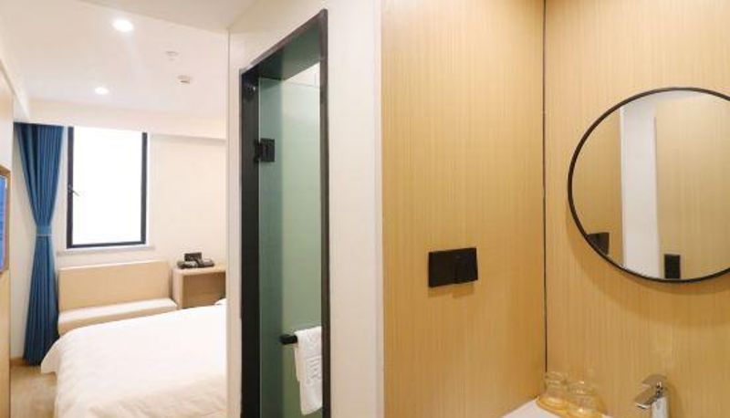 Camera - Shanghai Litong Hotel (Xuhui Cancer Hospital)