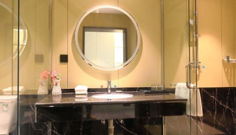 Camera - Yue Lizun Hotel (Tianjin Jinghai No.1 Middle School Diwei Road)