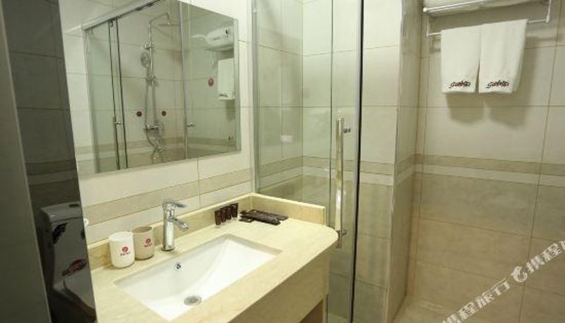 Pokój - JUNYI HOTEL