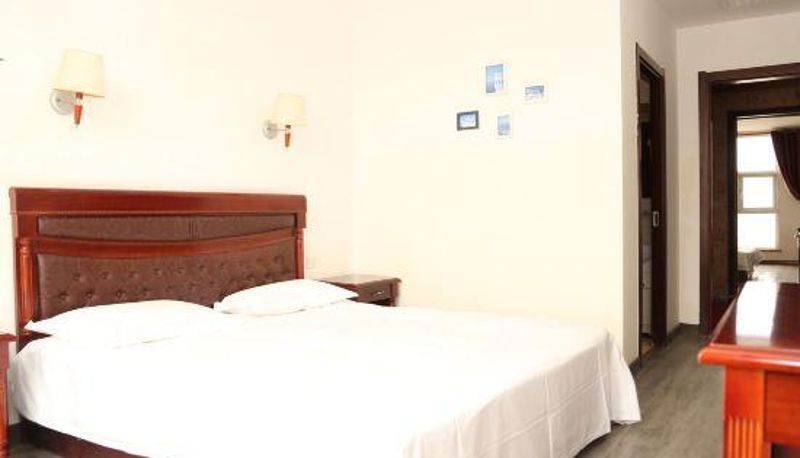 Kamer - Home Inn Huayi Selected Hotel (Baodi Yigou Commercial Plaza)