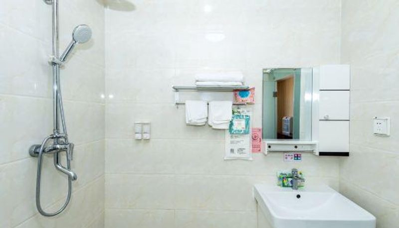Zimmer - Tianjin Bailuli Chain Hotel