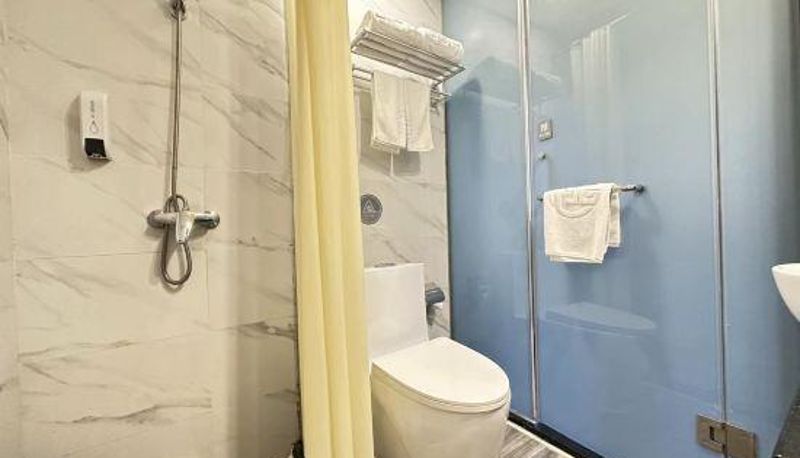 Camera - Elegance Life Hotel (Shanghai Jiangsu Road Metro Station)
