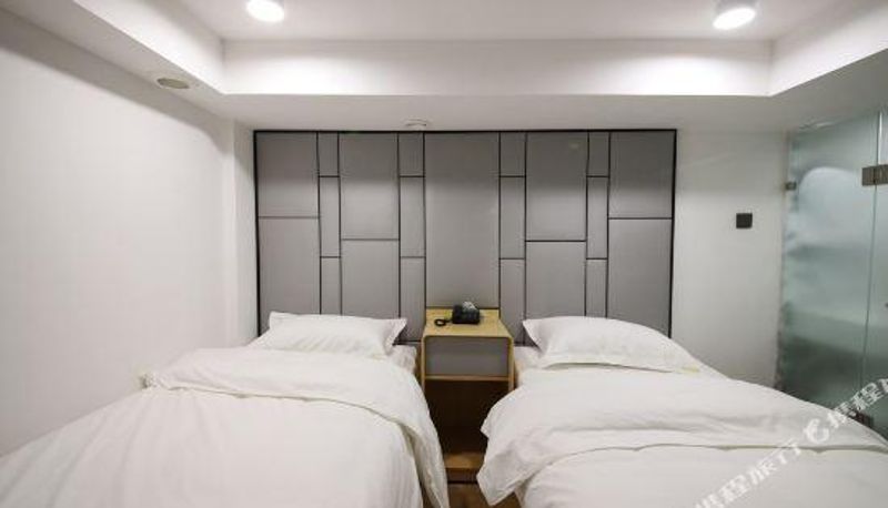 Camera - Friendship Hotel (Shanghai Zhongshan Hospital)