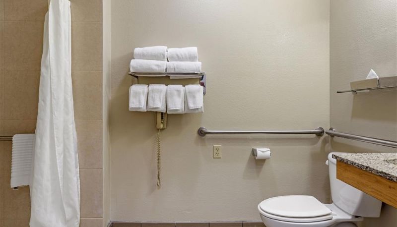 Camera - Comfort Inn & Suites