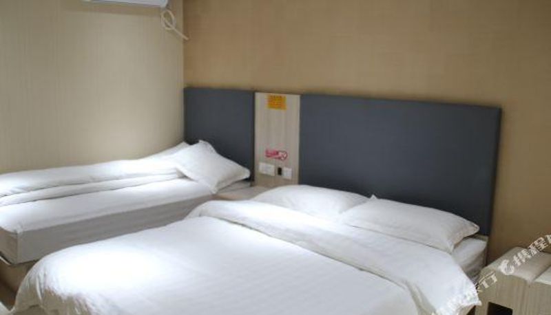 Camera per famiglia - Beijing Moon Hotel (Miyun West Bridge)