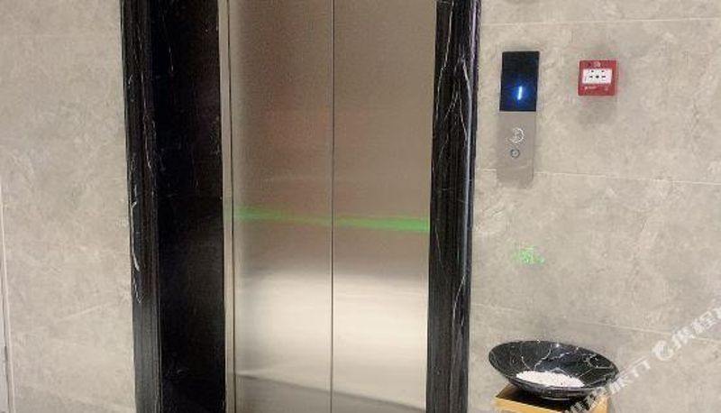 Zona de bienestar y gimnasio - Nanning Shayu Hotel