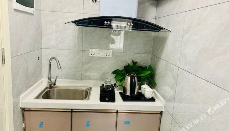 Zimmer - Nanbo Chunnuan Huakai Apartment (Nanning Xinghe Plaza Store)