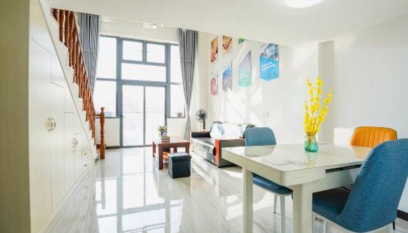 Camera business - Platinum Loft Apartments