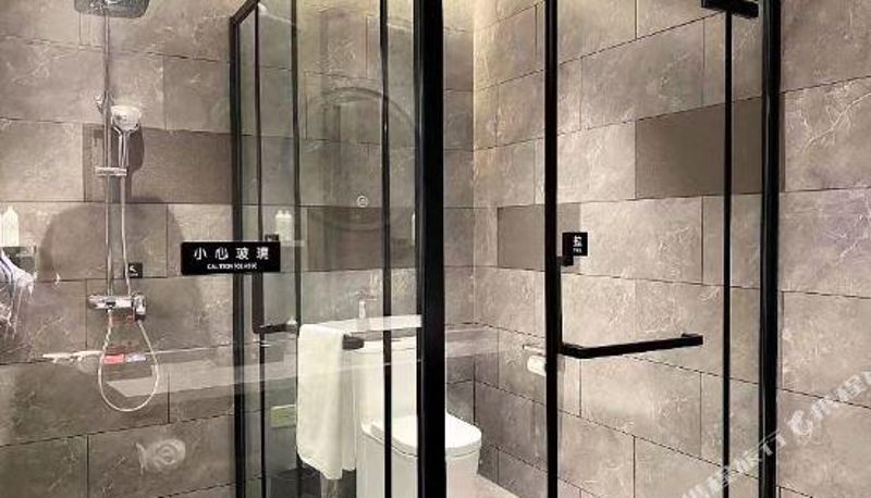 Camera - Mehood·Ezzl Hotel (Ningbo University Ningbo Engineering College)