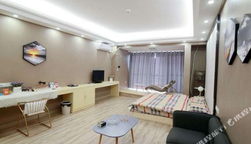 Room - Duoguo Qingju Apartment (Liuzhou Diwang International Wealth Center Bubugao Plaza Store)