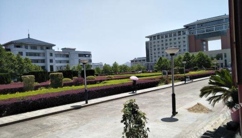 Widok na zewnątrz - Jinggangshan Chengzhou Hotel
