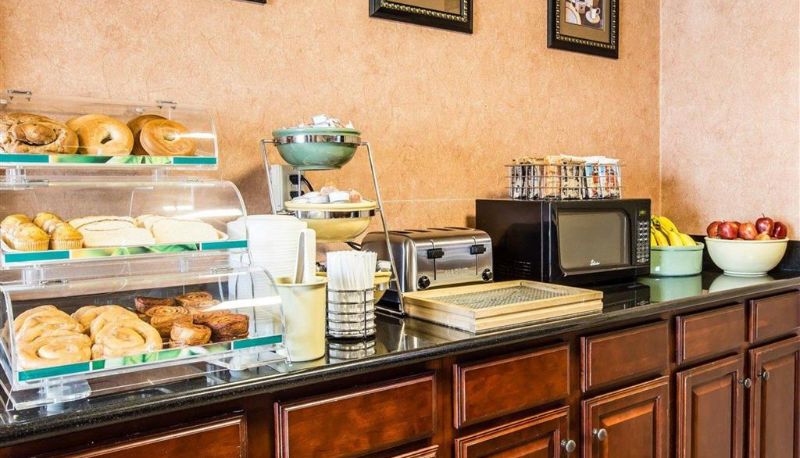 Restaurant - Quality Inn & Suites - Greensboro-High Point