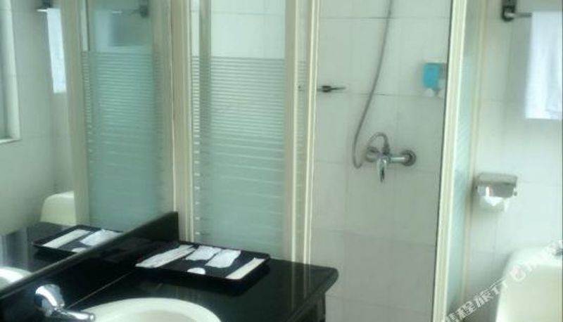Zimmer - Foshan Fohua Hotel (Jihuayuan Subway Station Dongjian Century Plaza)
