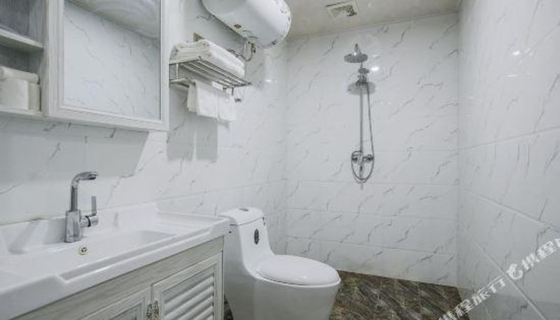 Camera - Yidun Business Hotel