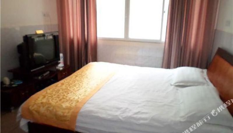 Camera - Yuxi Dongfeng Hotel (Nie'er Park)