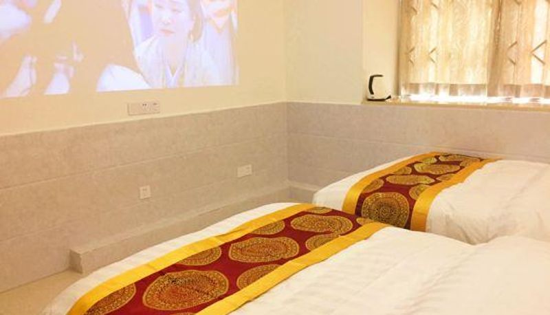 Camera - Emeishan Hengyuan Business Hotel